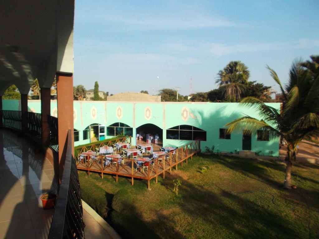 Golden Beach Hotel Serrekunda Exterior photo