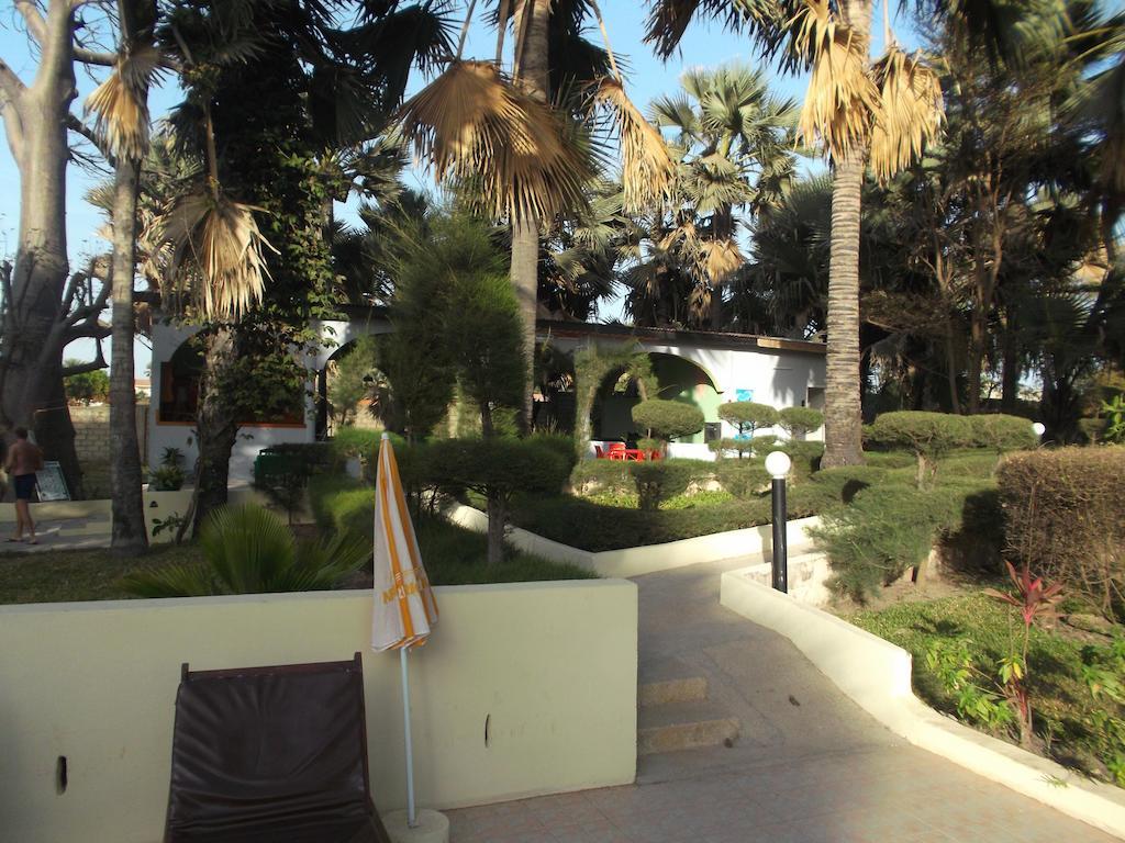 Golden Beach Hotel Serrekunda Exterior photo