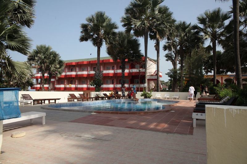 Golden Beach Hotel Serrekunda Exterior photo